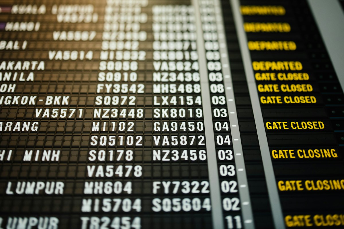 airport-departures-board Live airport departures board used for flight tracking